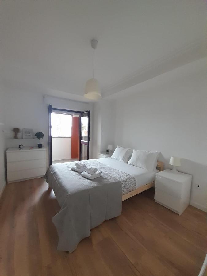 Amalia Rodrigues -Apartamento Com 3 Quartos Em Pleno Coracao De Ílhavo エクステリア 写真